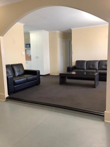 Moranbah Apartment | 1 4 Miller Quiet, Charming 3BR