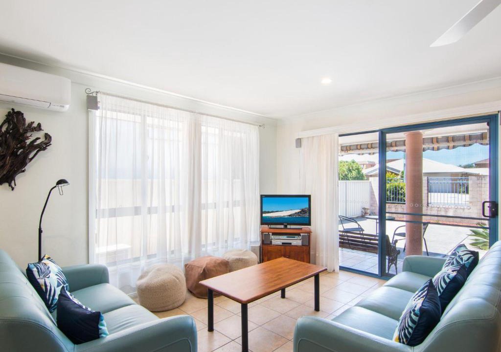 Tuncurry Apartment | 1 54 Parkes Street