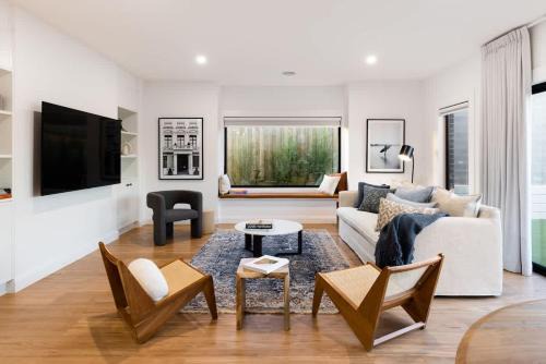 Warrnambool House | 1 Beach House - Award-winning Luxury 4 Bedroom Smart Home