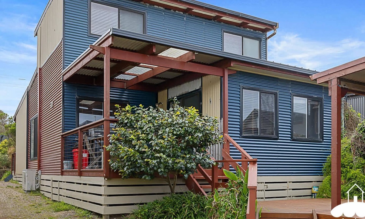 Sandy Point House | 14 Sunshine Rise Stay 3 Pay 2 Winter Special