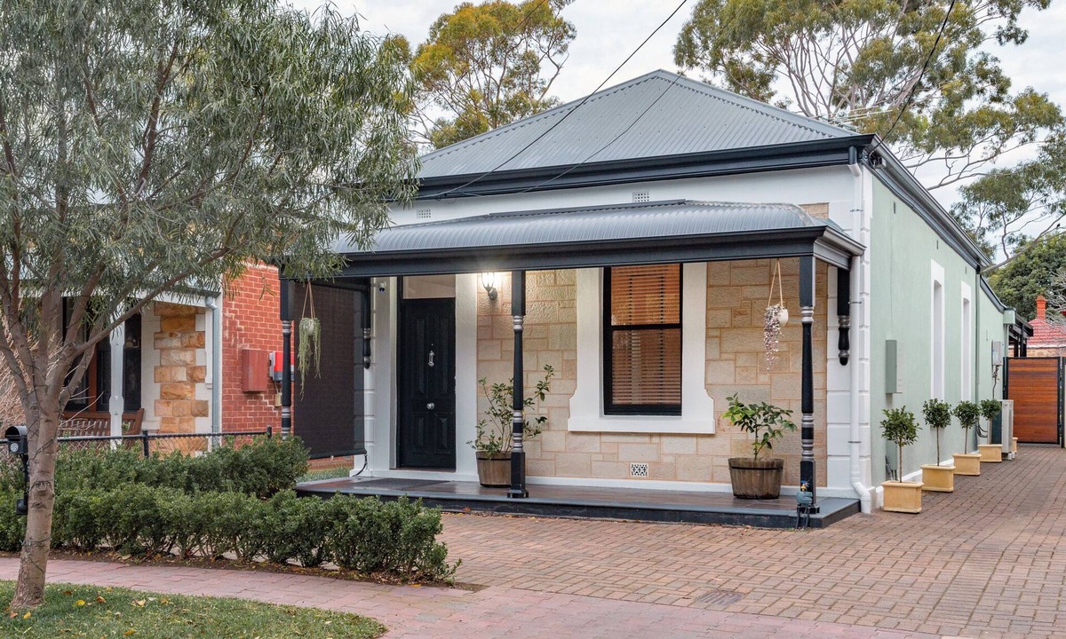 Goodwood Cottage | 1880’s cottage home near Showgrounds