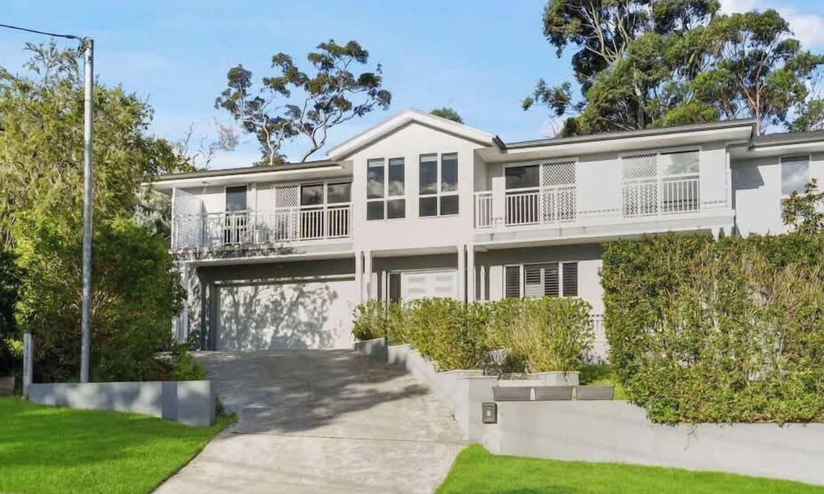 Wheeler Heights House | 1B house beachside comfy stay