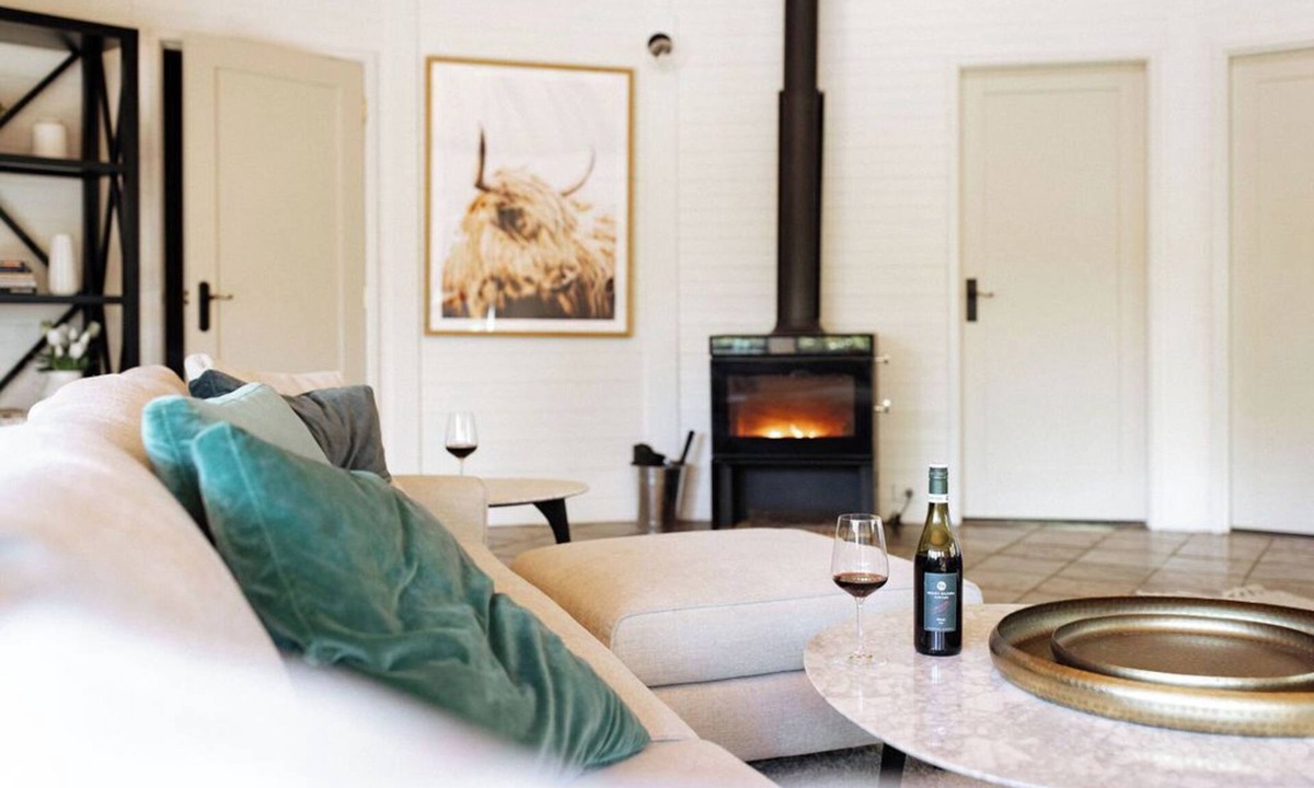 Pialligo House | 2 bedroom charming timber yurt