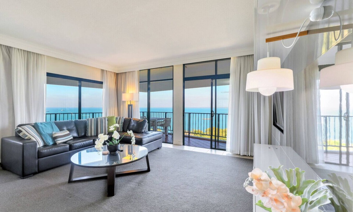 Darwin City Centre Apartment | 2-Bedroom Penthouse Retreat | Water Views, Pool & Balcony