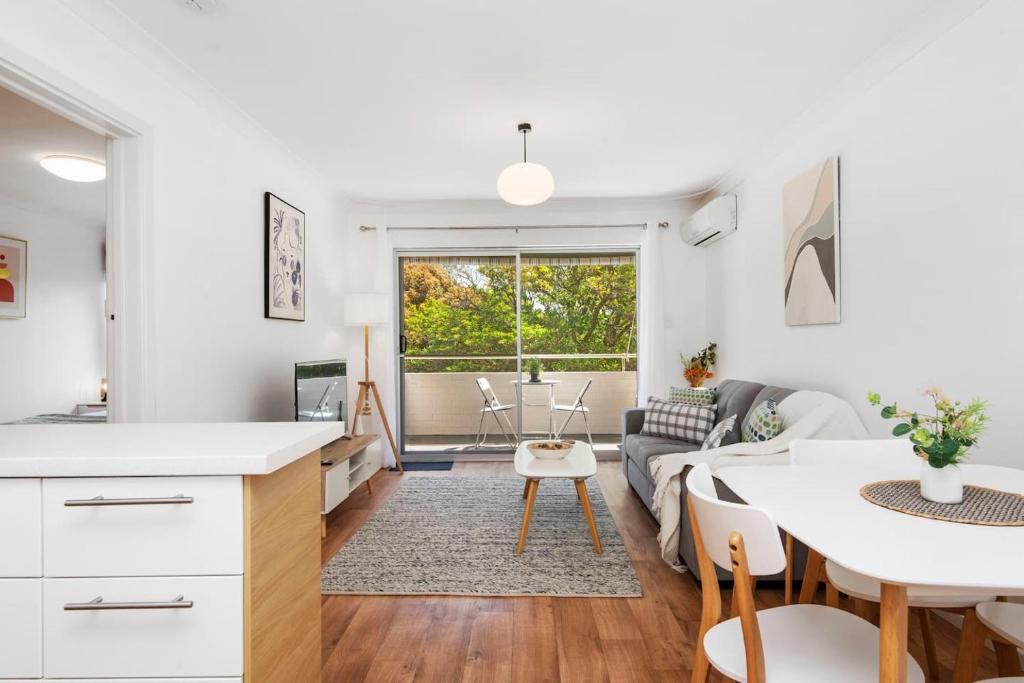 Subiaco Apartment | 22 Superb Subiaco Apt for Couplesparkng