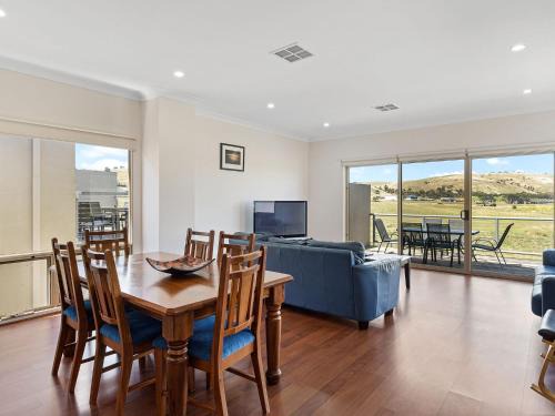Normanville House | 26 45 St Andrews Boulevard