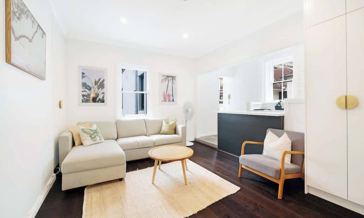Kings Cross Apartment | 2BR apartment in trendy Potts Pt