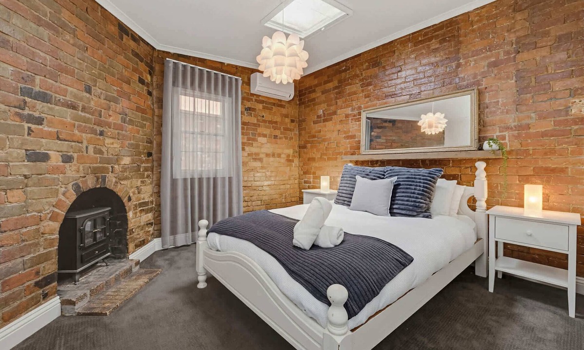 Bendigo House | 2BR Miners' Cottage, Bendigo