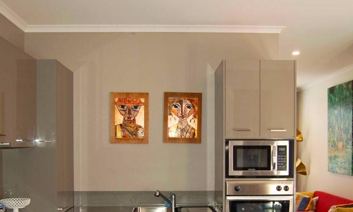 Victor Harbor House | 2YO Unique 2Bed Home 100M to Beach