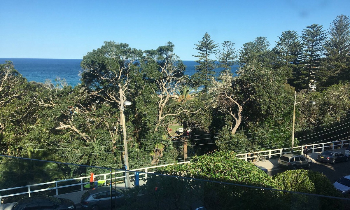 Bronte House | 3 bedroom Bronte beach house with garden, directly opposite Bronte Park & beach