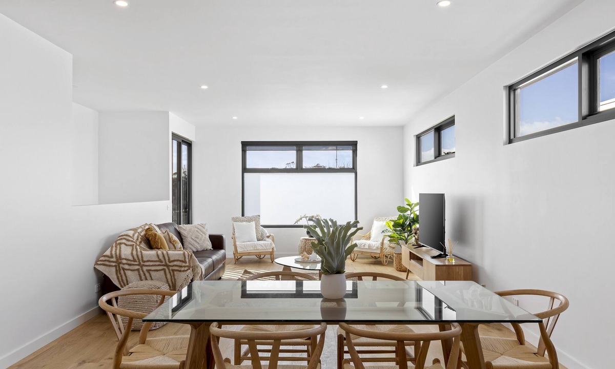 Torquay House | 3 Bedroom Townhouse - Centrally Located