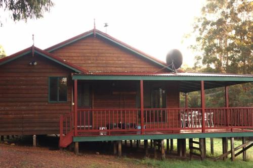North Walpole House | #3 Walpole Wilderness Resort chalet. Spa + forest!