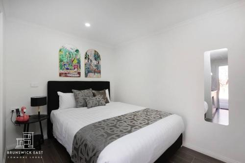 Brunswick East House | 30 Percent OFF 107 Entire Guesthouse Queen BR with Fast WiFi - Brunswick East