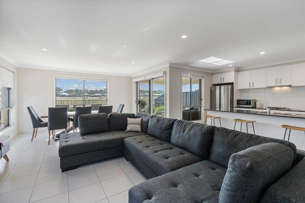 Nangkita House | 32 Blanche Pde Hindmarsh Island - No Linen Included