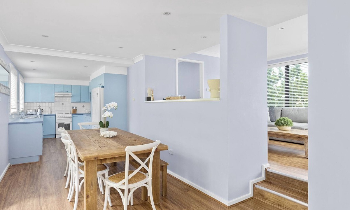 Shoal Bay House | 32 Degrees South, 40 Government Rd - Pet Friendly, Linen, Air Con, WiFi