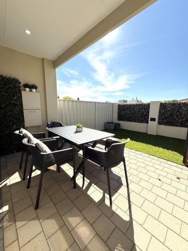 Pearsall House | 38 Suburban Retreat 3BR 2BA BabyFriendly
