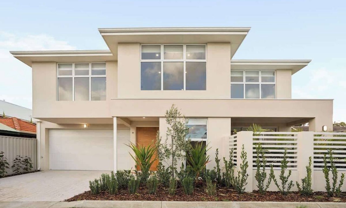 Doubleview House | 3BR Family Home Near Scarborough Beach Perth