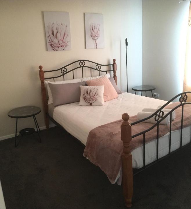 East Devonport Apartment | 3ree- Spacious & Charming Apartment
