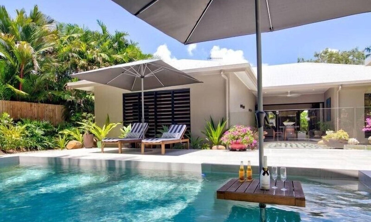 Port Douglas Apartment | 4 Bedroom Luxury House in Port Douglas