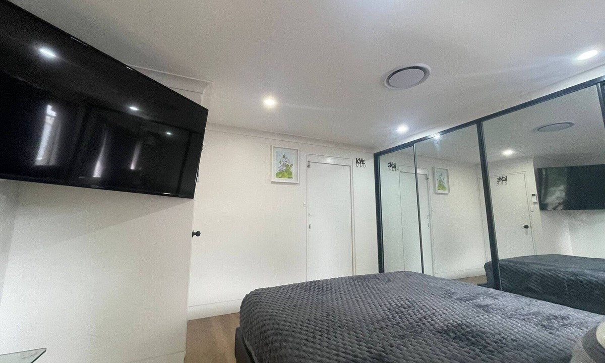 Muswellbrook House | 4 bedroom top floor with privacy