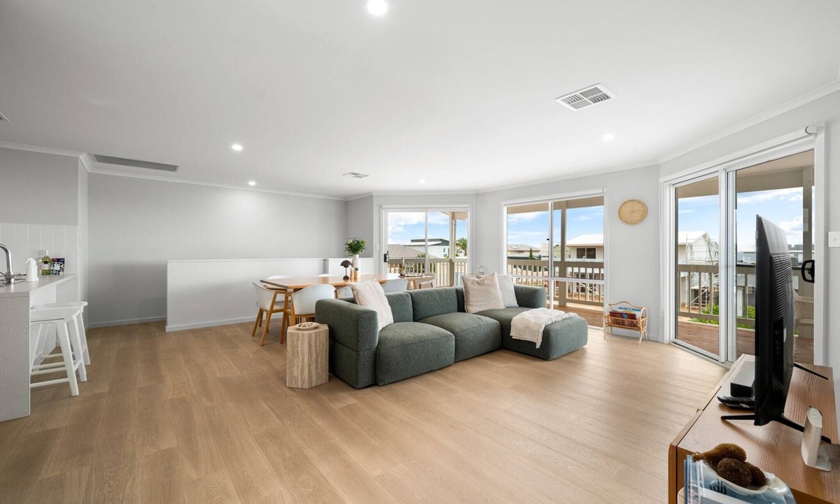 North Beach Apartment | 4BR Coastal Family Retreat Near North Beach BBQ