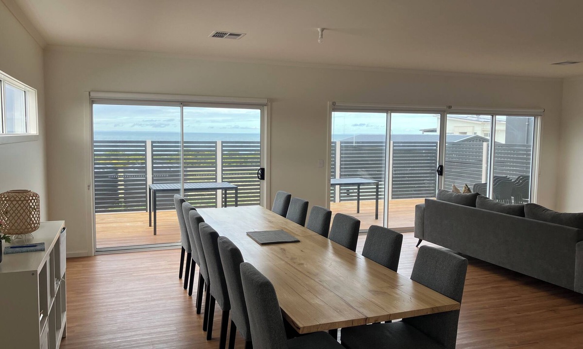 Marion Bay House | 5 bedroom beachside house with ocean views in Marion Bay
