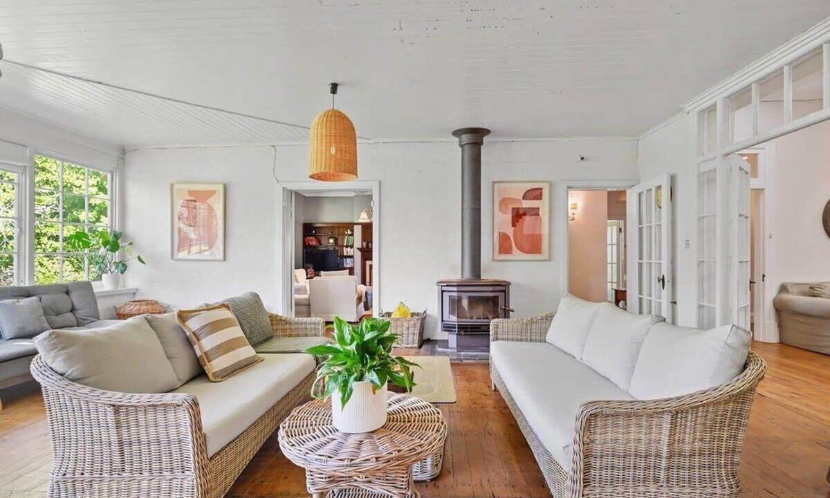 Emu Swamp House | 5 Bedroom Charming Homestead on Vineyard