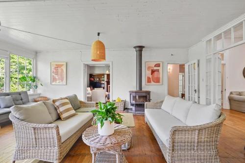 Emu Swamp House | 5 Bedroom Charming Homestead on Vineyard
