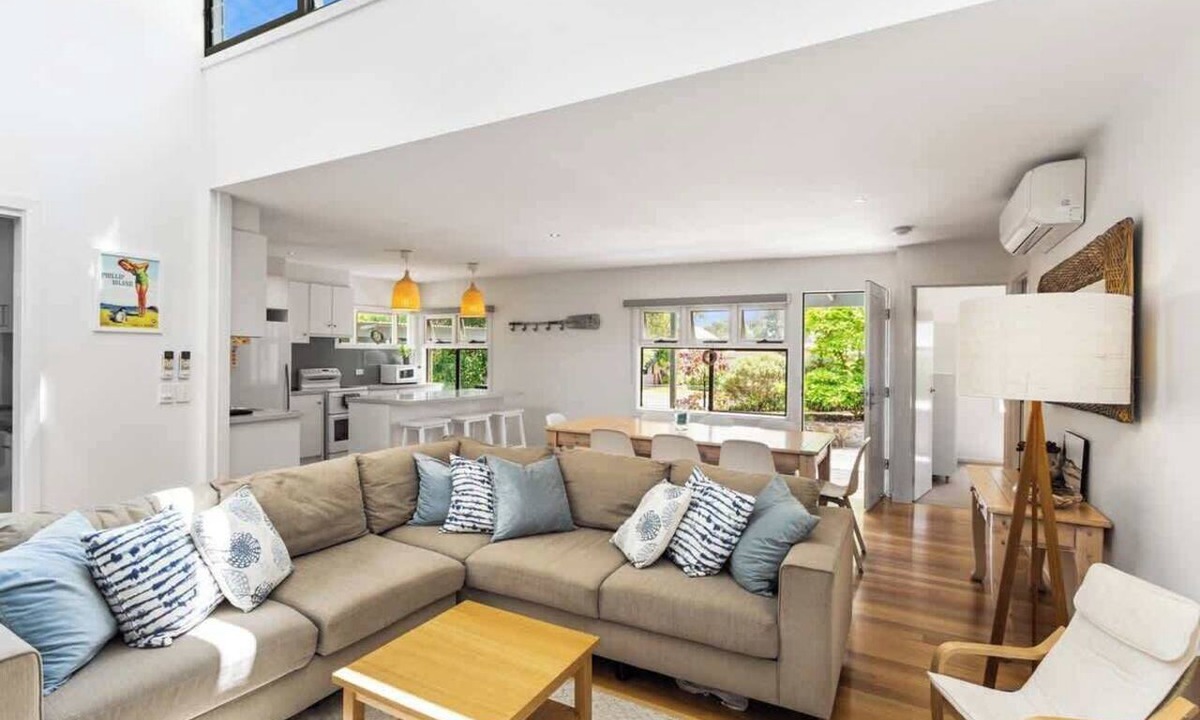 Cowes House | 5BR Modern Beach House Oasis