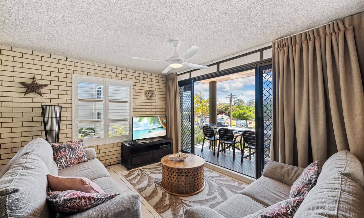Maroochydore Apartment | 6 Seabelle - Opposite the beach Cotton Tree