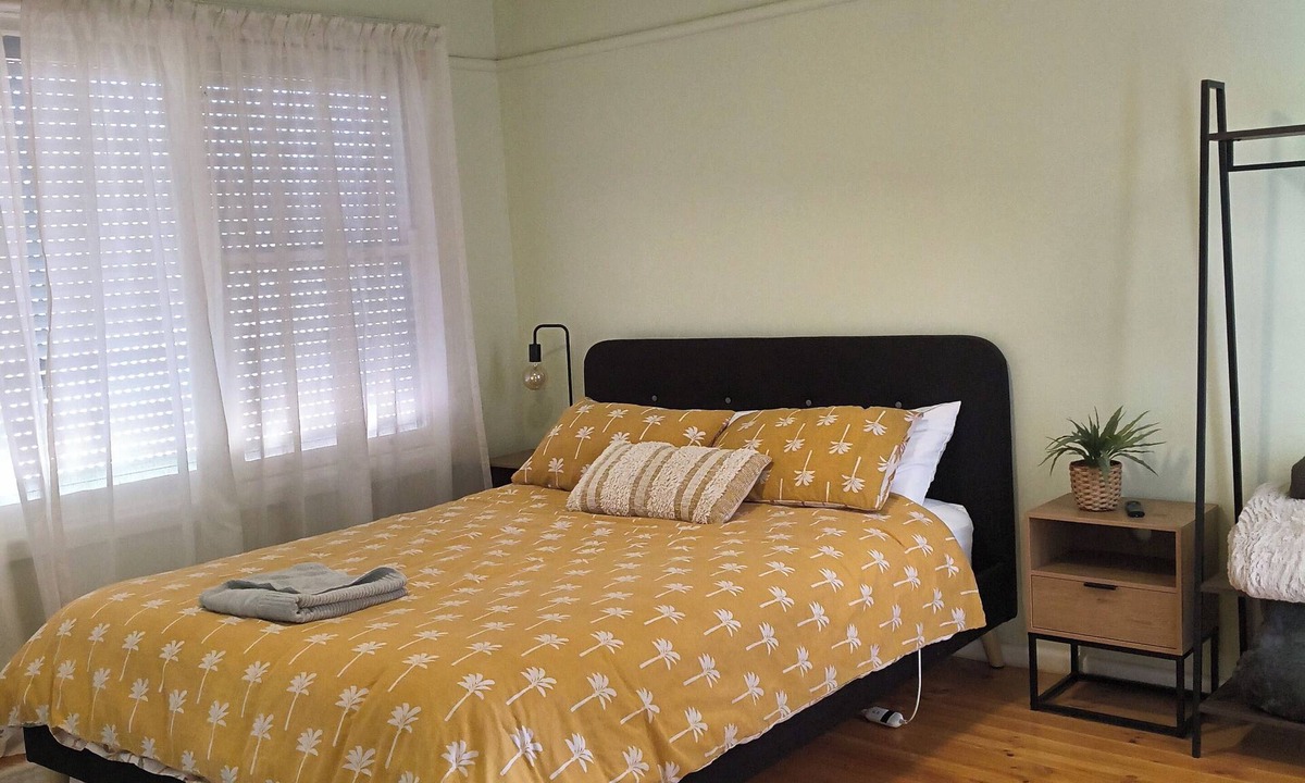 Ouyen House | A cosy 3 bedroom house from Ouyen Lakes