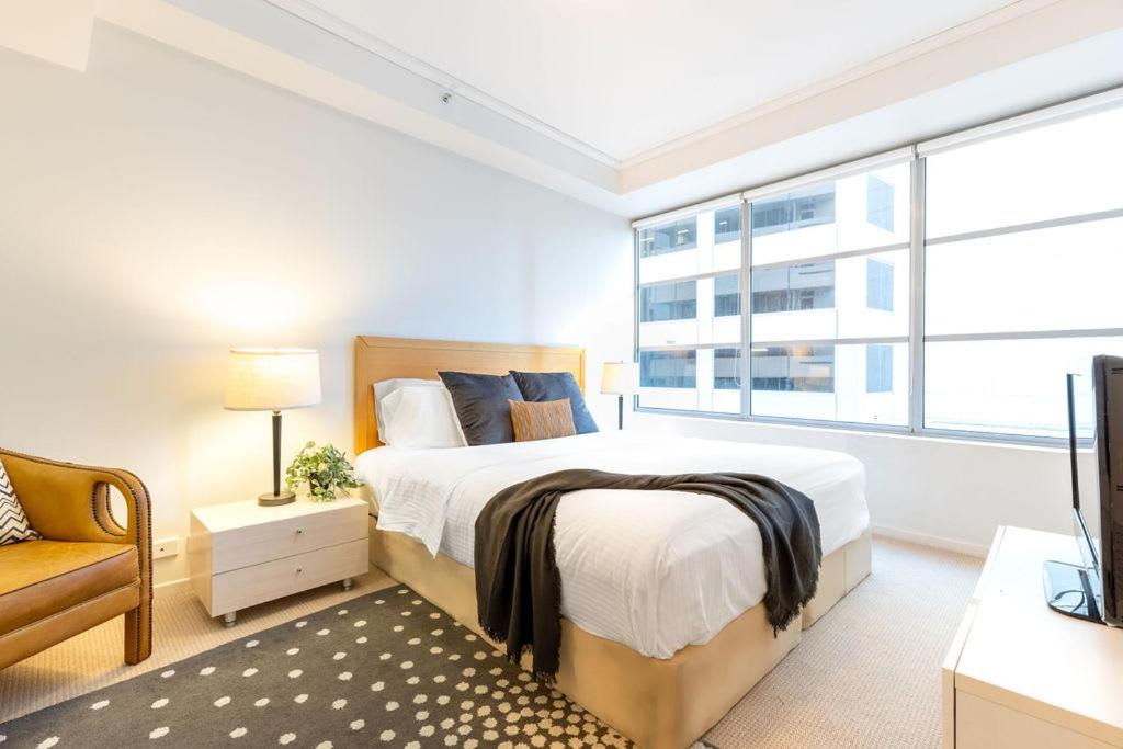 Sydney Central Business District Apartment | A Cozy & Spacious 2BR Apt for 7 Next to Darling Harbour