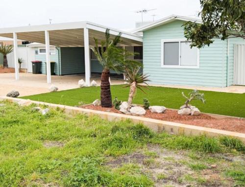 Lancelin House | A Golden Barrel
