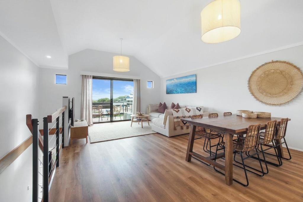 Gnarabup Apartment | A Stones Throw Gnarabup