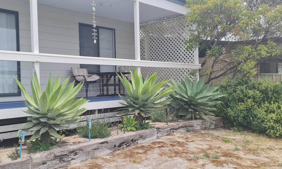 Marion Bay House | A Sweet Retreat - Only 5 Minute Walk From Jetty, Playground, Hotel & Beach!