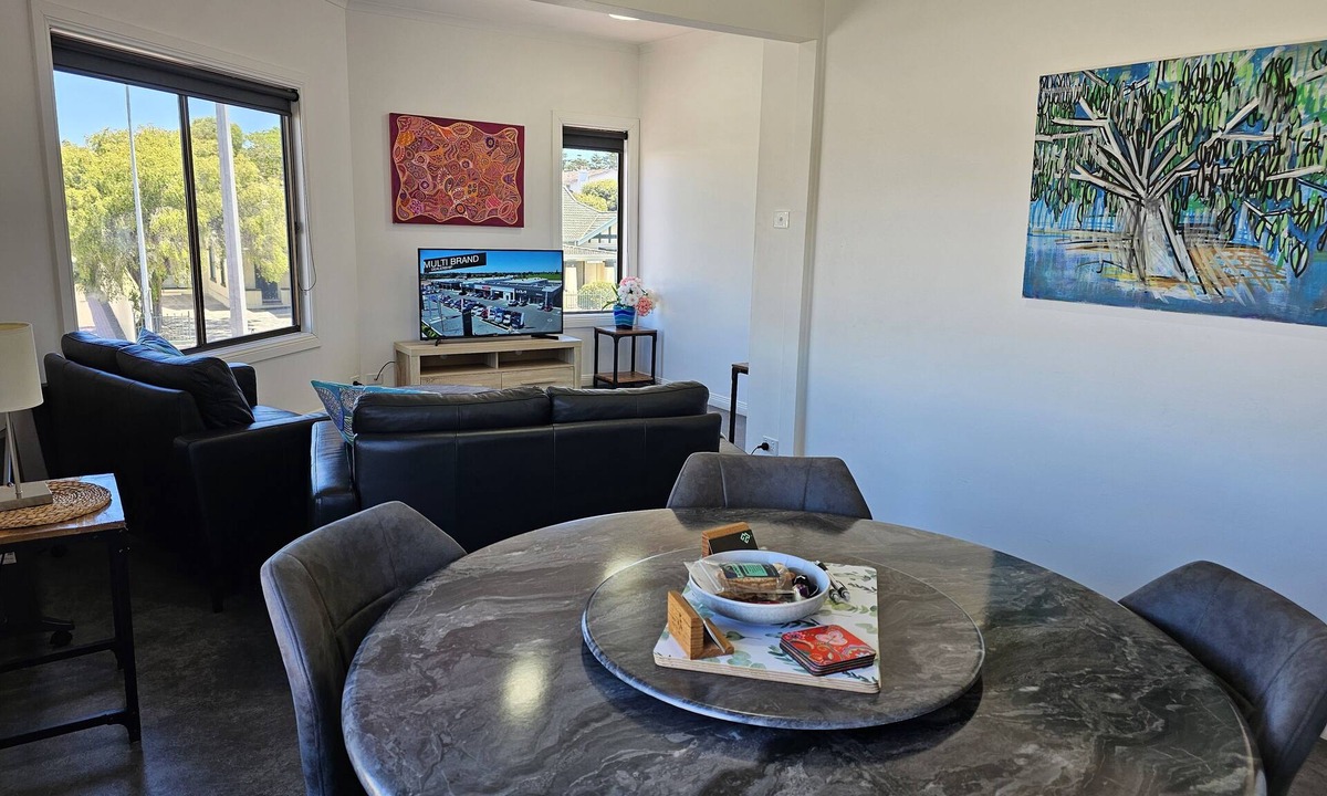 Port Lincoln Apartment | Aart Apartments Port Lincoln, Accommodation in the CBD, 100m from the beach.