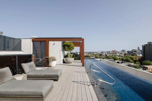 Abbotsford Apartment | Abbotsford Abode With Pool Parking & Gym