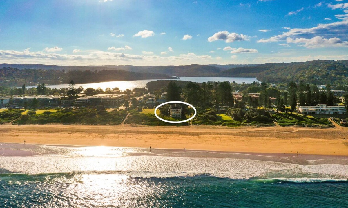 Narrabeen Apartment | Absolute Beachfront