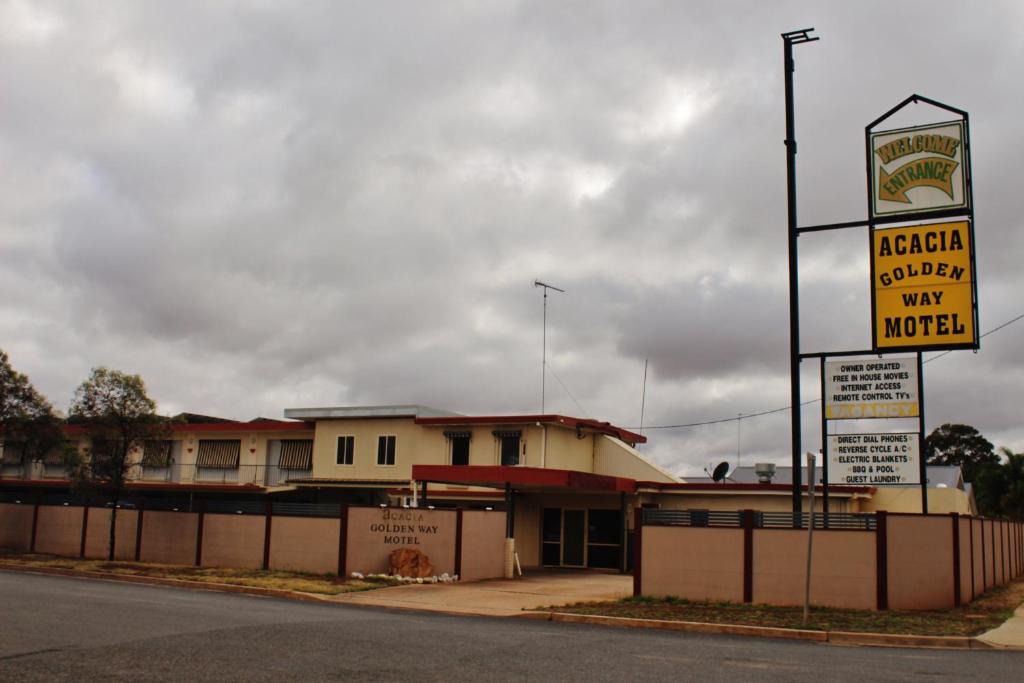 West Wyalong Hotel | Acacia Golden Way Motel