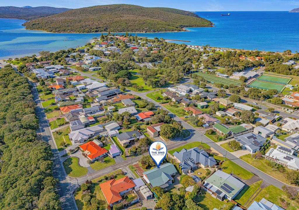 Emu Point House | Acacia Grove by the BnB Collection