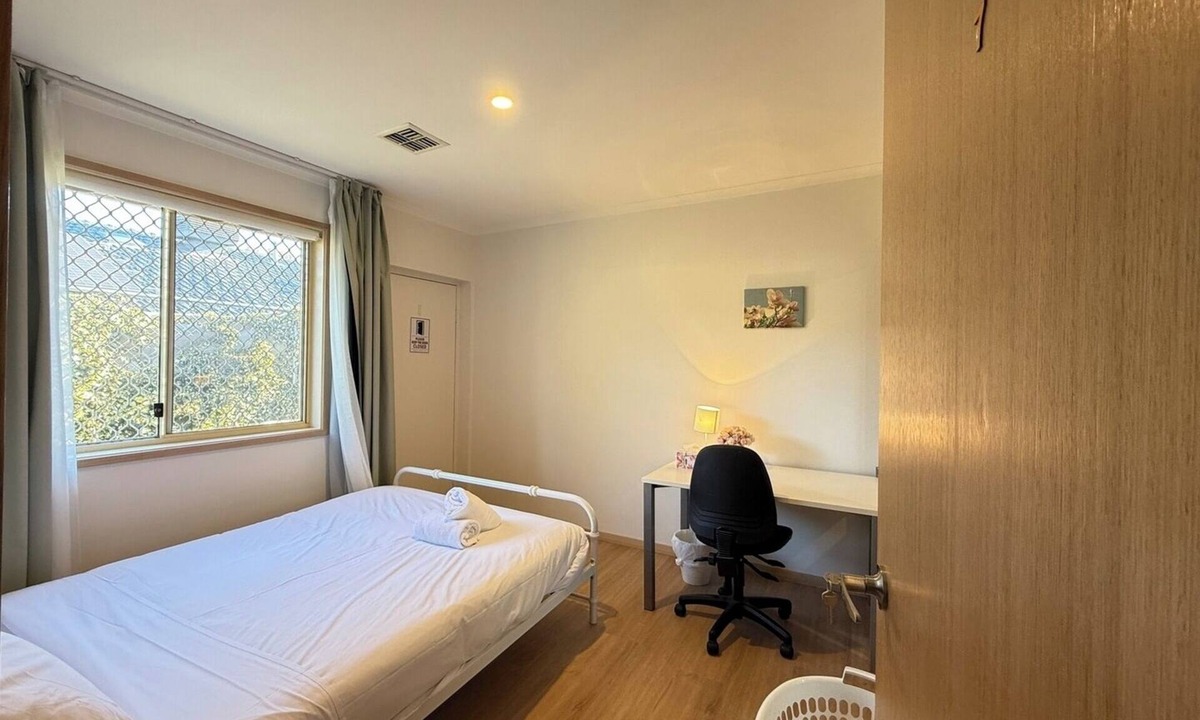 Turner House | Academic’s Choice | Private Queen Room 5min to ANU