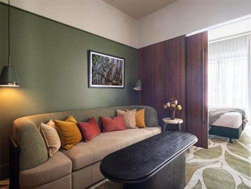 Hobart Central Business District Hotel | Adina Hobart