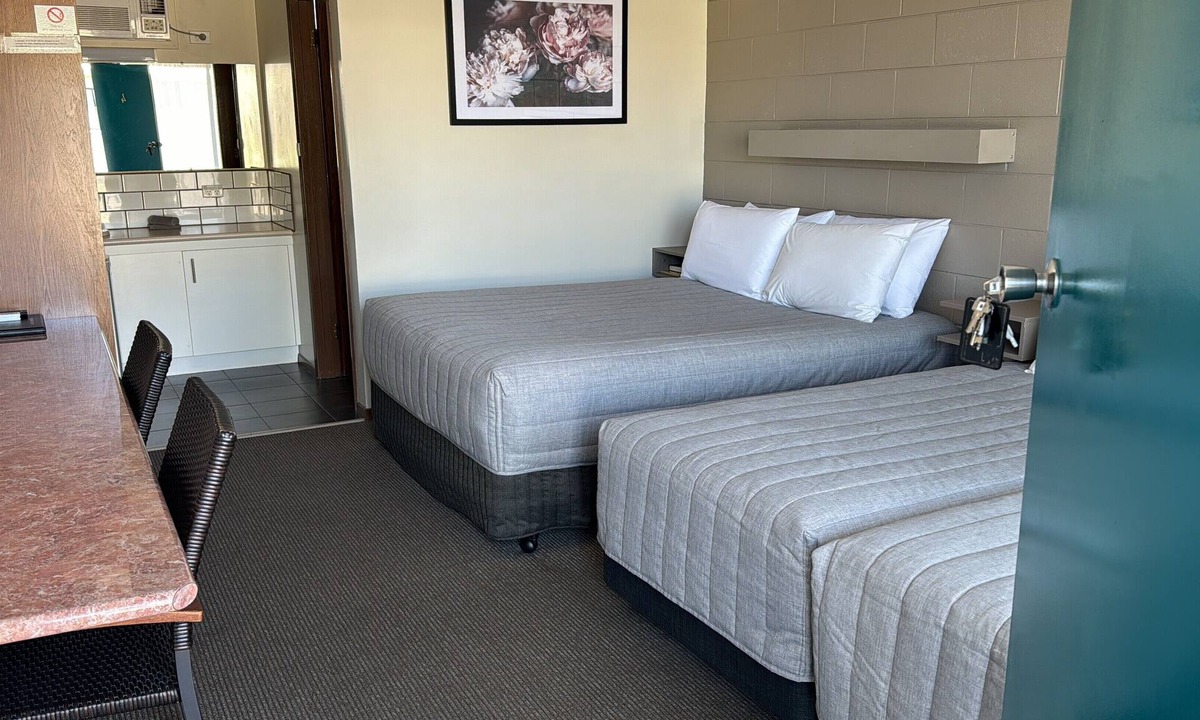 Portland Hotel | Admella Motel