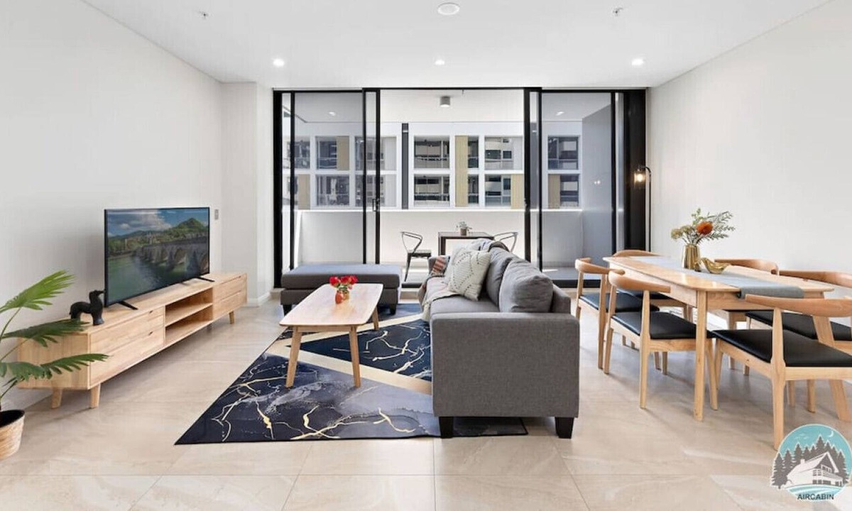 Lidcombe Apartment | Aircabin - Olympic Park - Cheerful - 3 Beds APT