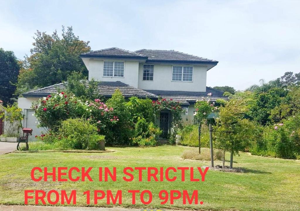Cloverdale House | Airport HomeStay