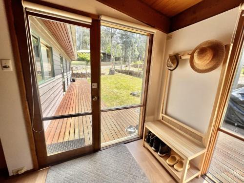 Sawmill Settlement Cabin | Albaski Lodge Room 3