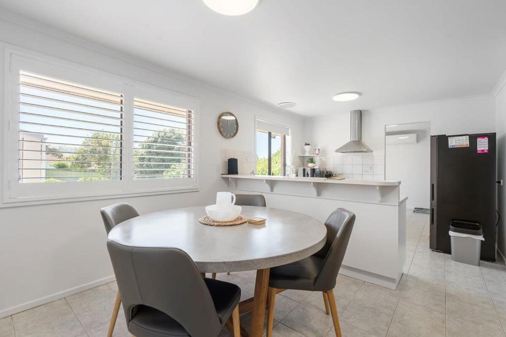 Hayborough House | Albatross-96 Albatross Ave Hayborough - No Linen Included