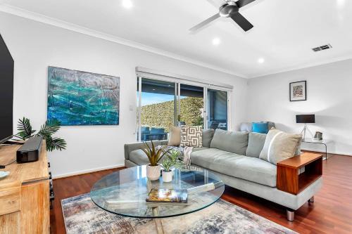 Normanville House | Albatross - Golf Course Retreat at Links Lady Bay