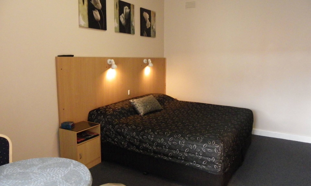 Albury Hotel | Albury Clifton Motel