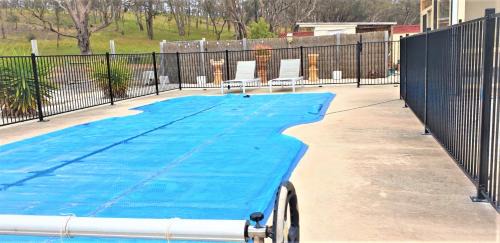 Alma House | Alma Retreat Heated Pool Pets